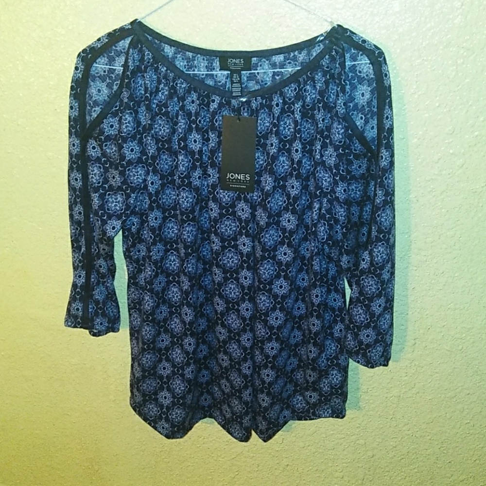 Cold Shoulder Jones New York Signature Blouse